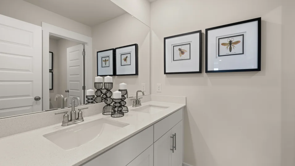 3731 Hawthorne Bath3 1of2 F2