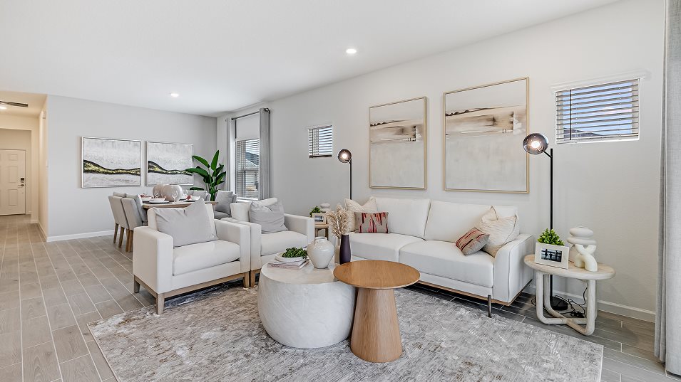 Sienna plan family room
