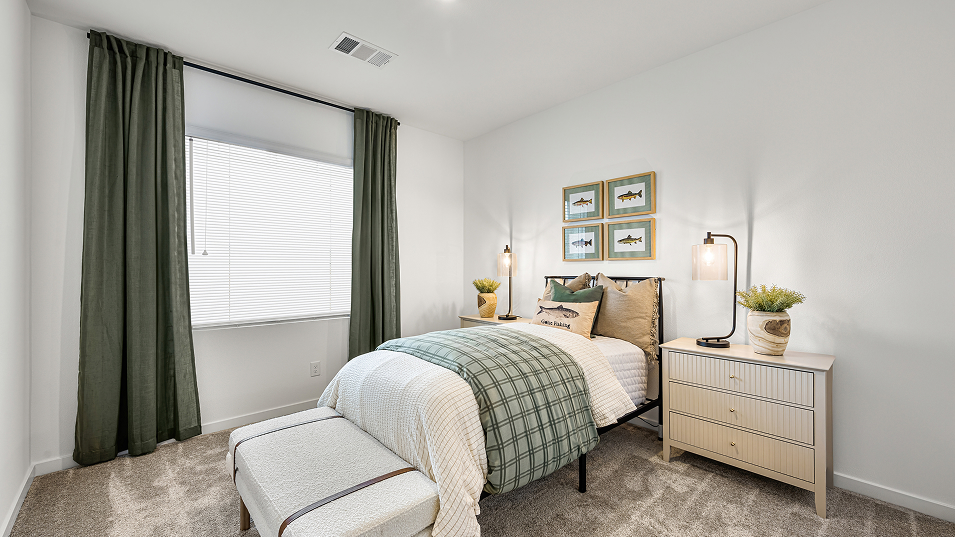 2590 Mike Bed3 1of2 F2 Base2
