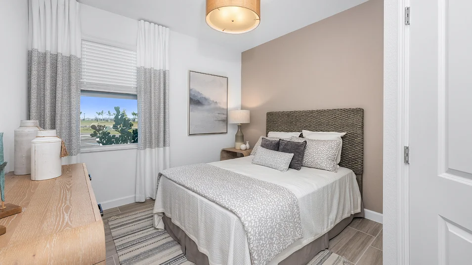 2444 Palmetto Bed3 Base3