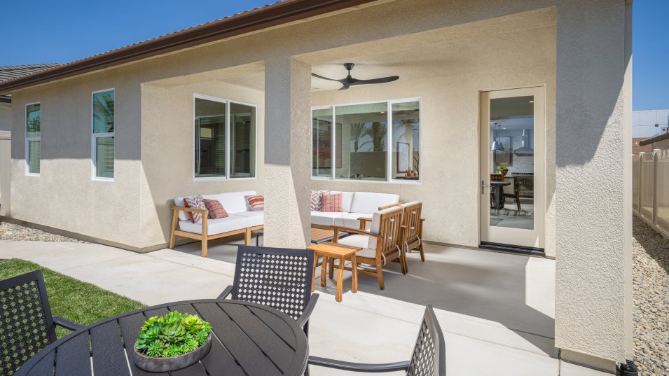 Residence 1712 Covered Patio