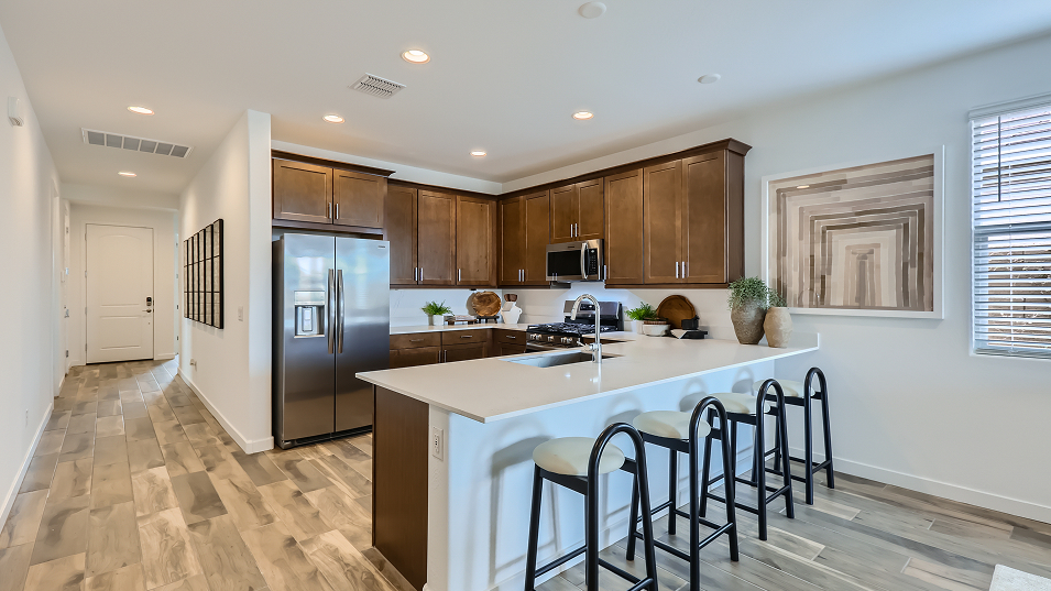 3580 Latitude Kitchen 1of3 F1 Base4