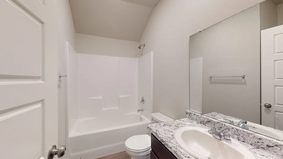 Taylor Core G300 Glenwood Bath2 Matterport F1 Base2
