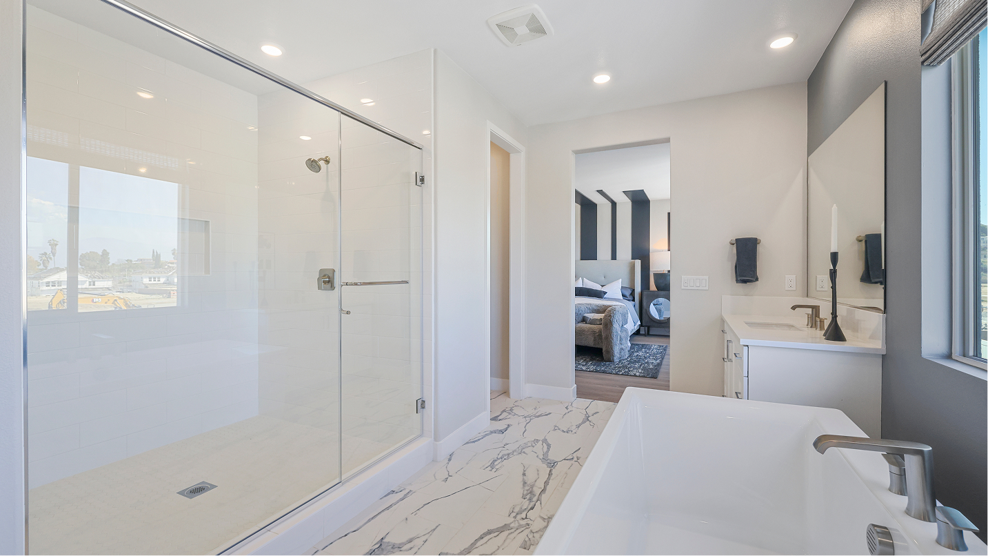 Amora Res2 Owners Bath 3of3 F2