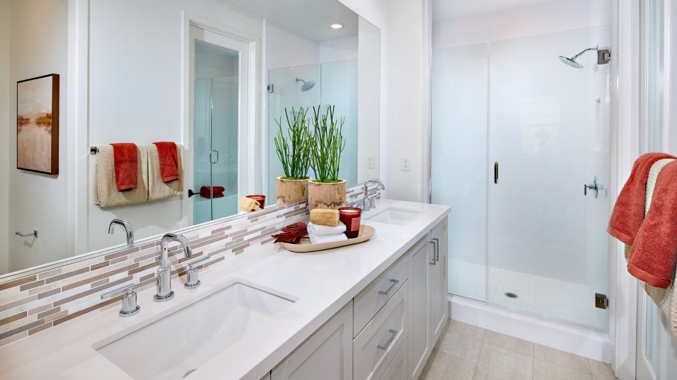 Residence 2 Owner's Suite
