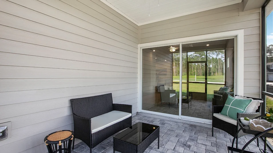 3535 Topaz Covered Lanai 2of3 F1 Base2 9 24 25