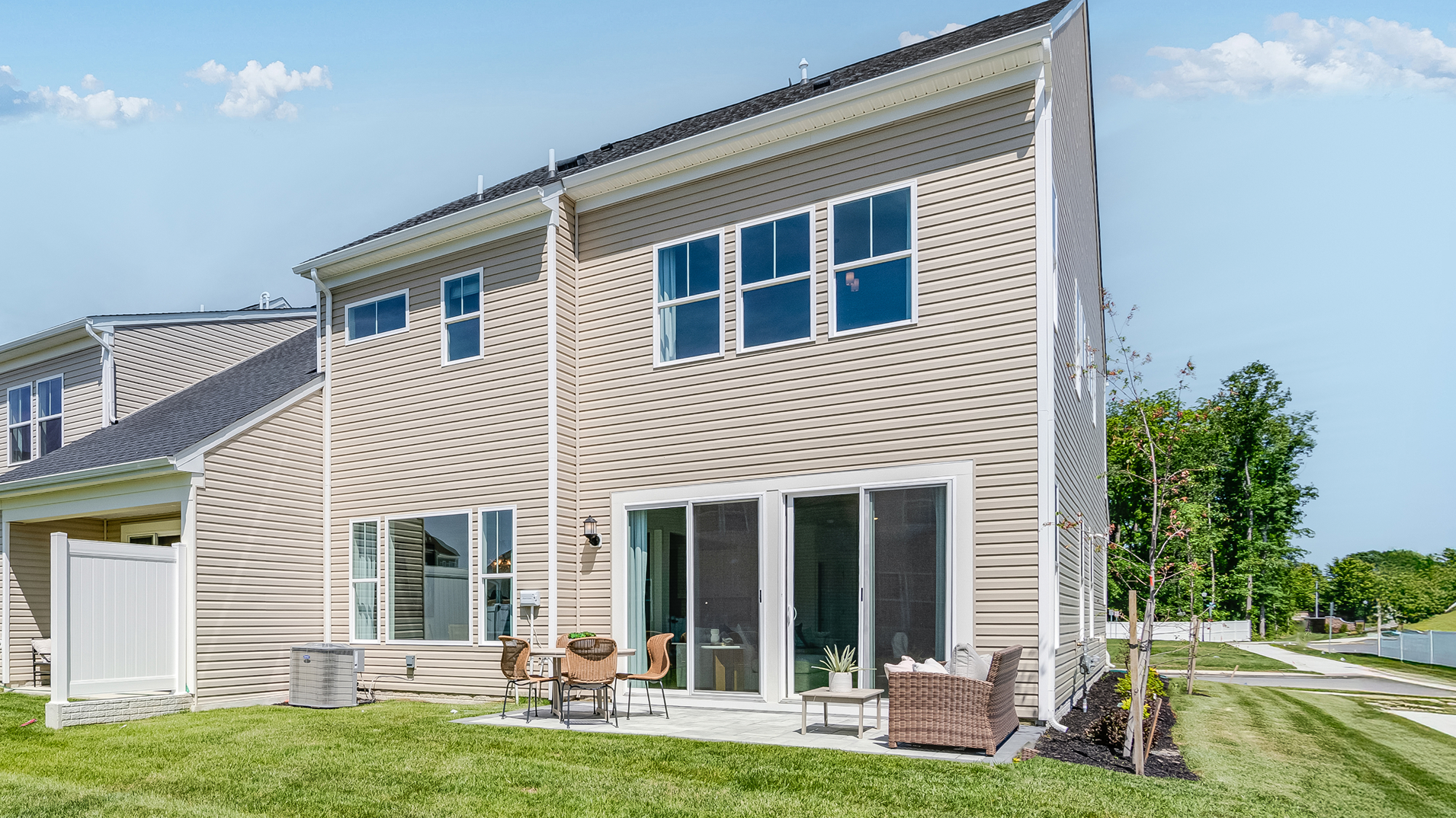 2412 Madison Opt Patio F1
