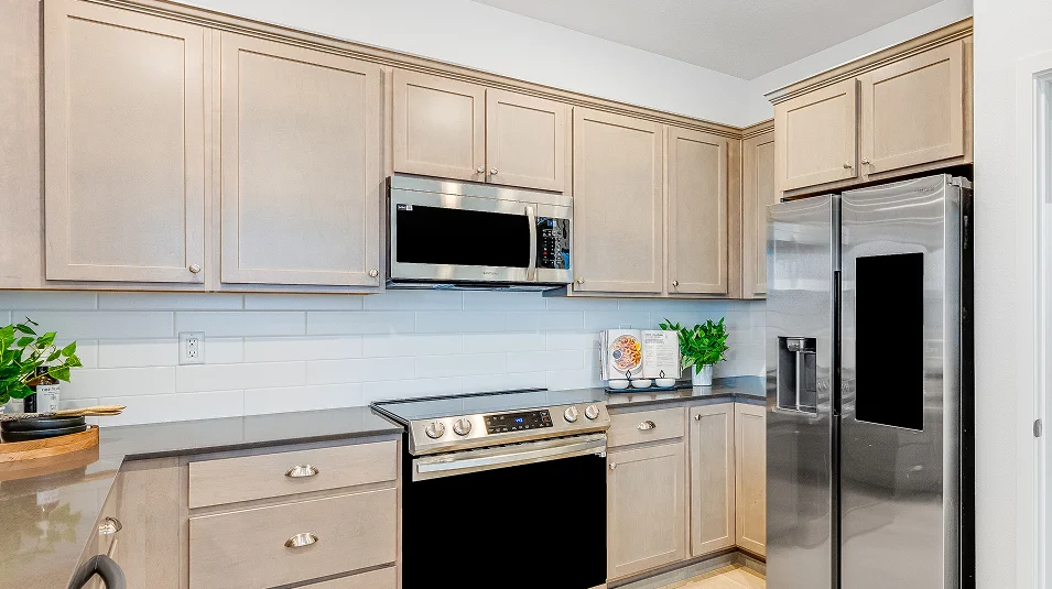 Stonehill Sherwood Kitchen 2of4 F1