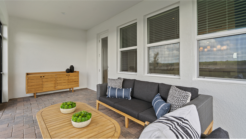 1713 Venice Lanai 1of2 F1