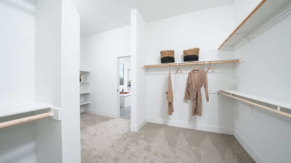 Residence 2963 Owner's Suite Walk-In Closet