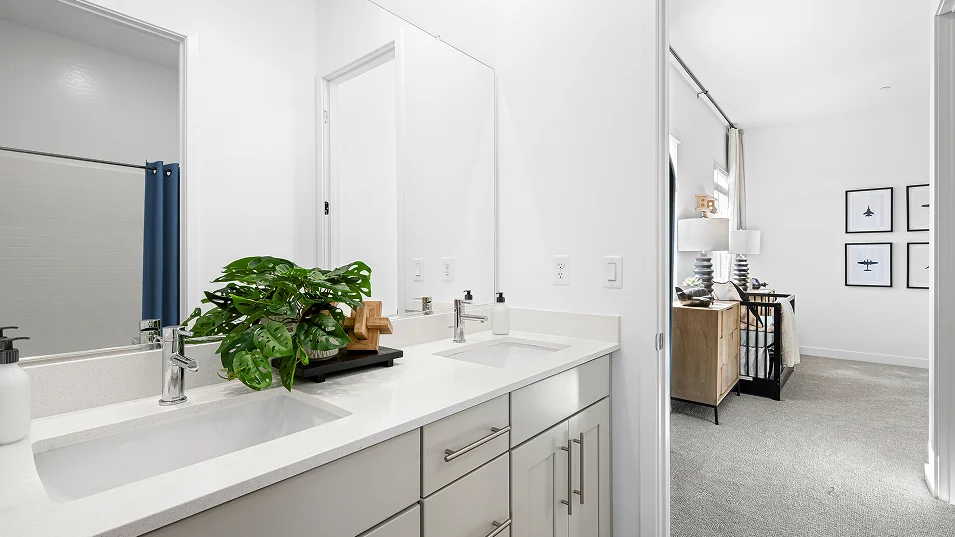 4969 Denali Bath2 F1