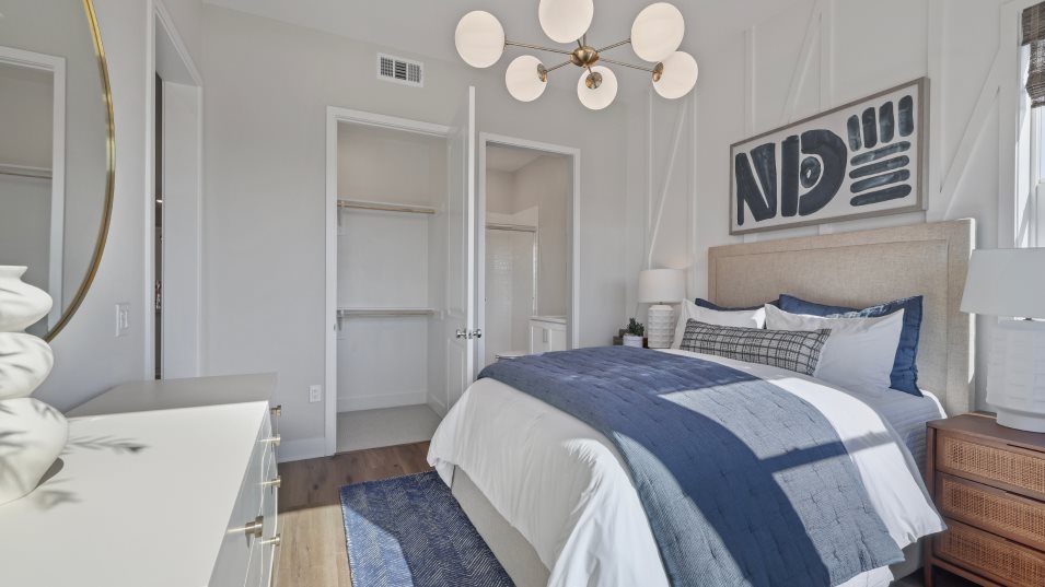 Bed4 interior