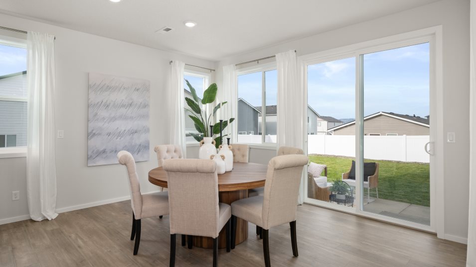Bainbridge dining room