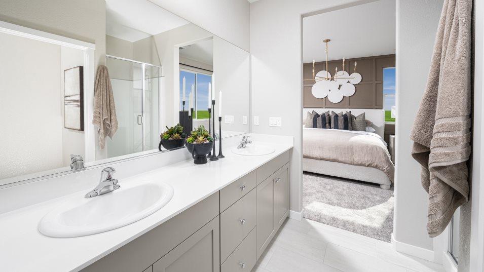 Residence 2072 owners bath