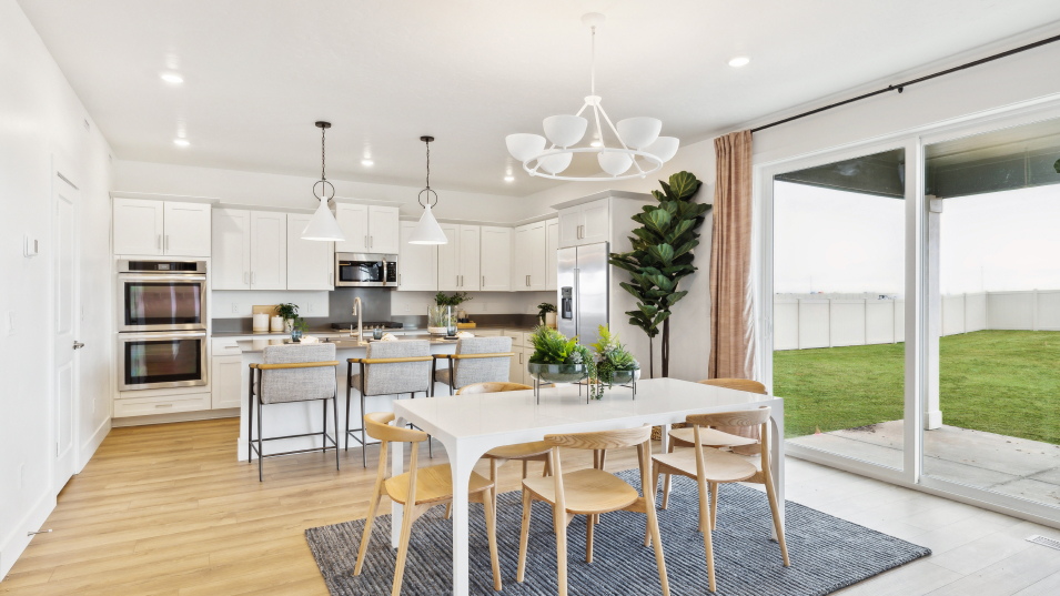 2542 Plan2542 Dining 3of3 F1