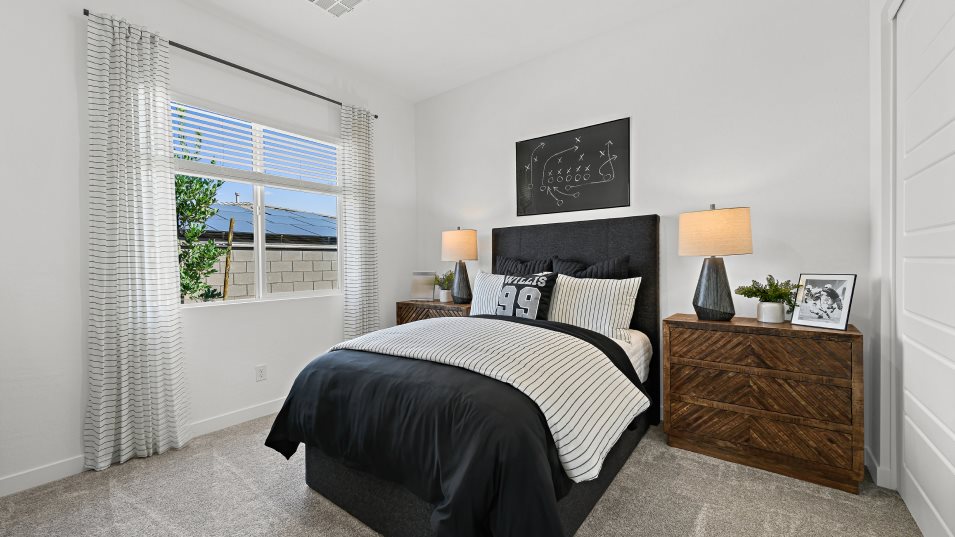 Eleanor Bedroom 4