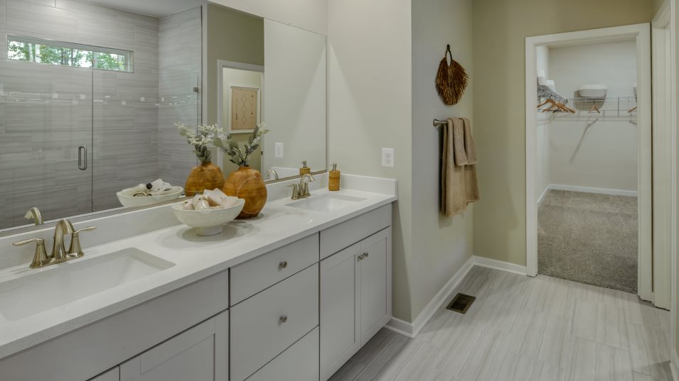 Concord Owners Suite Bath