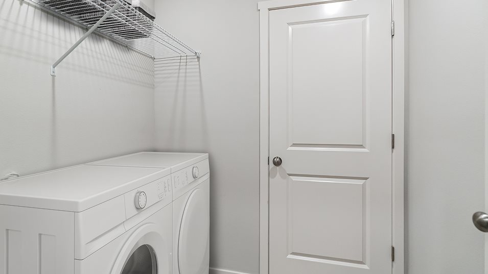 Auburn Laundry Room