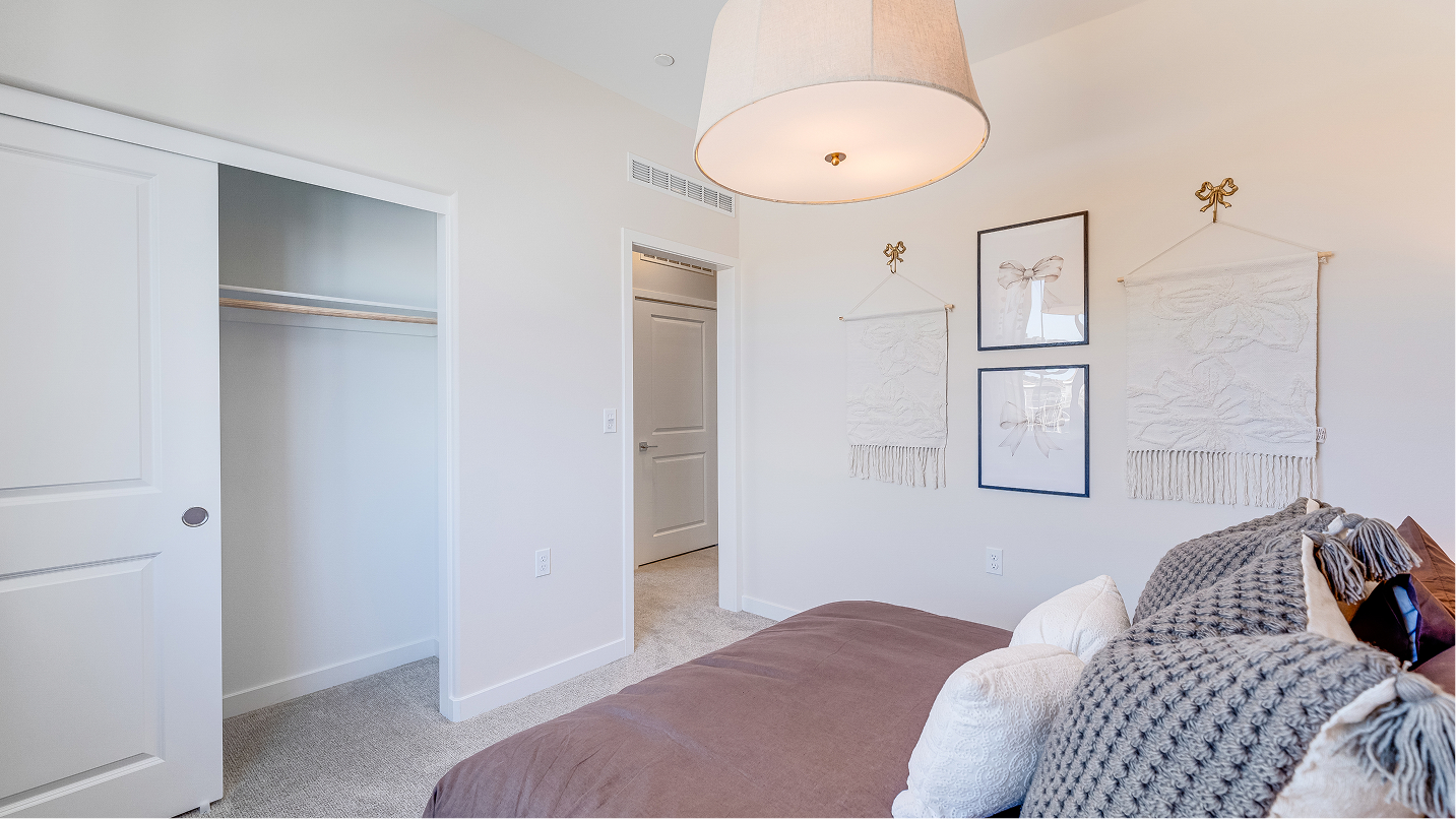 Luxe Nuvo Parkside Res2 Bed2 2of2 F2
