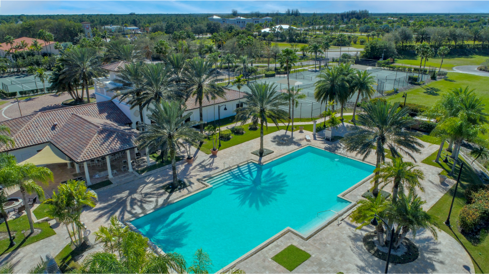 Tesoro Pool