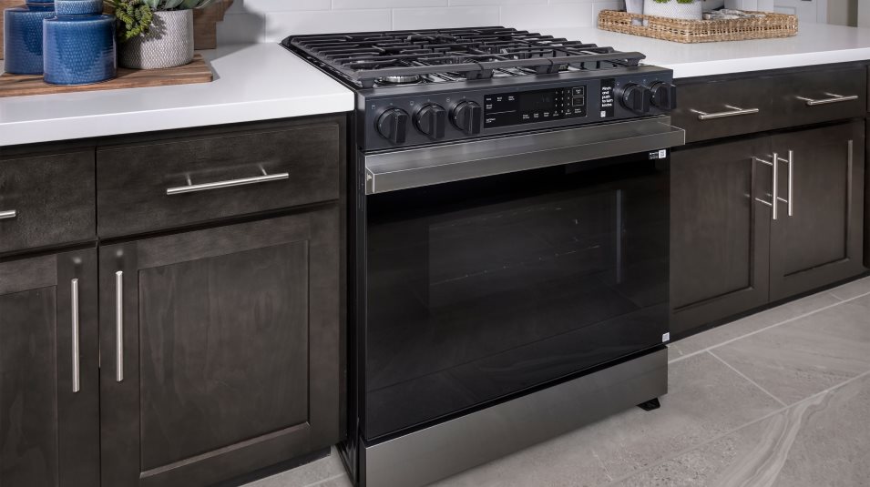 Tracy Hills Rockingham EI - Kitchen Range