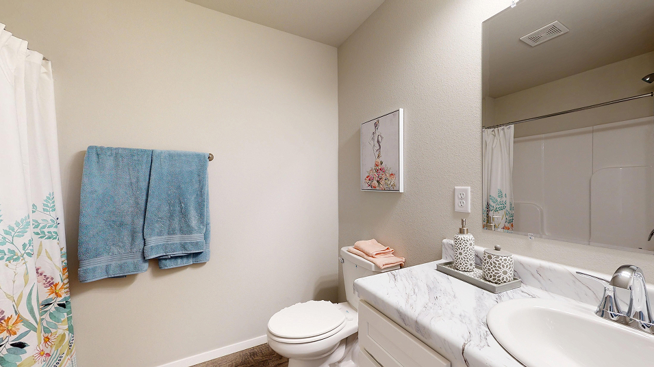 Taylor Core R100 Raleigh Bath2 Matterport F1