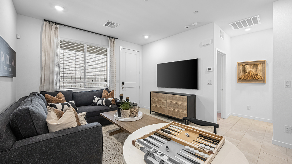 2469 Pioneer NG Living 2of2 F1