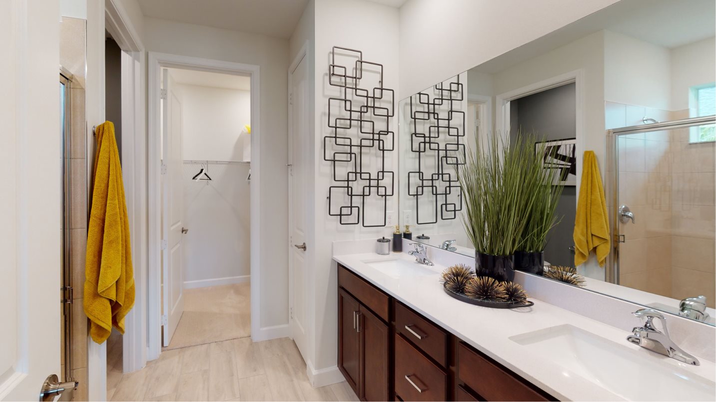 Magnolia owner's suite bathroom