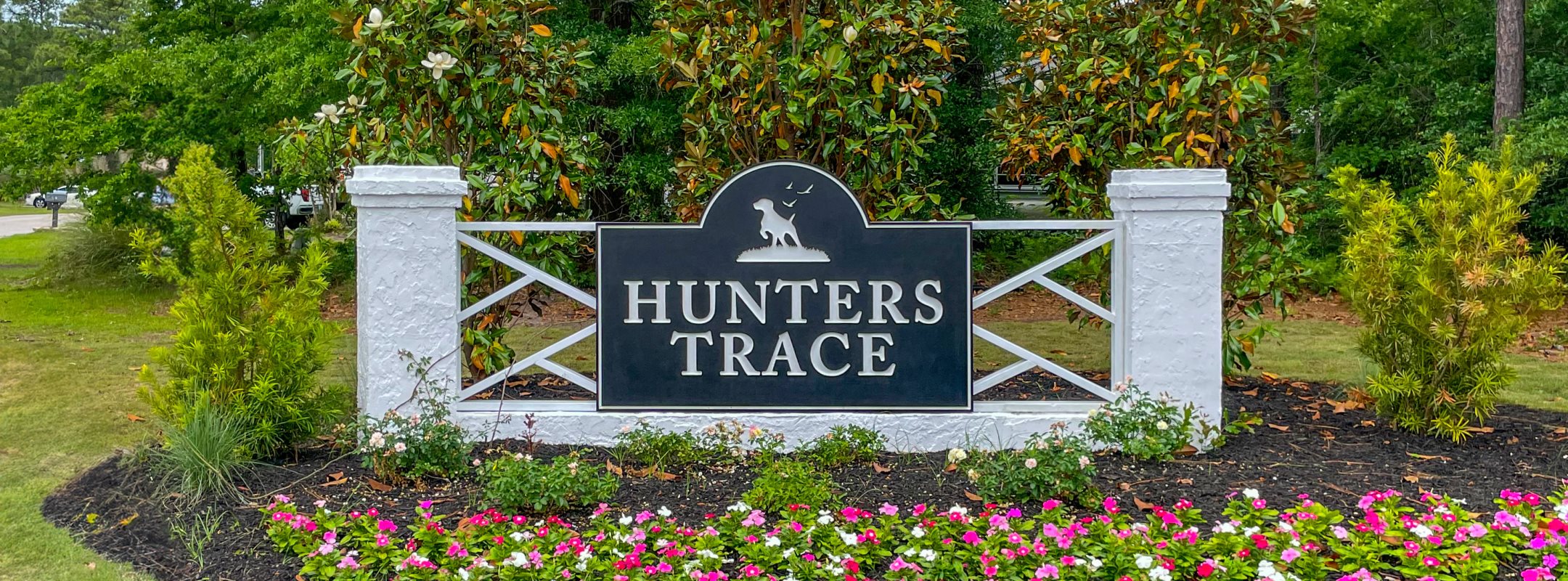 Hunters Trace entrance monument
