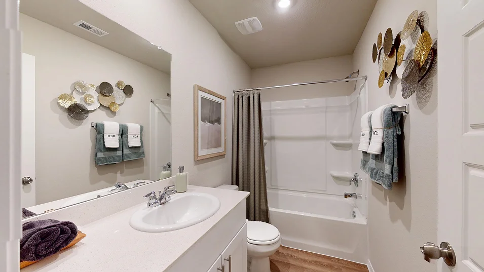 Taylor Core R460 Ridgeland Bath2 Matterport F1 5 7 25