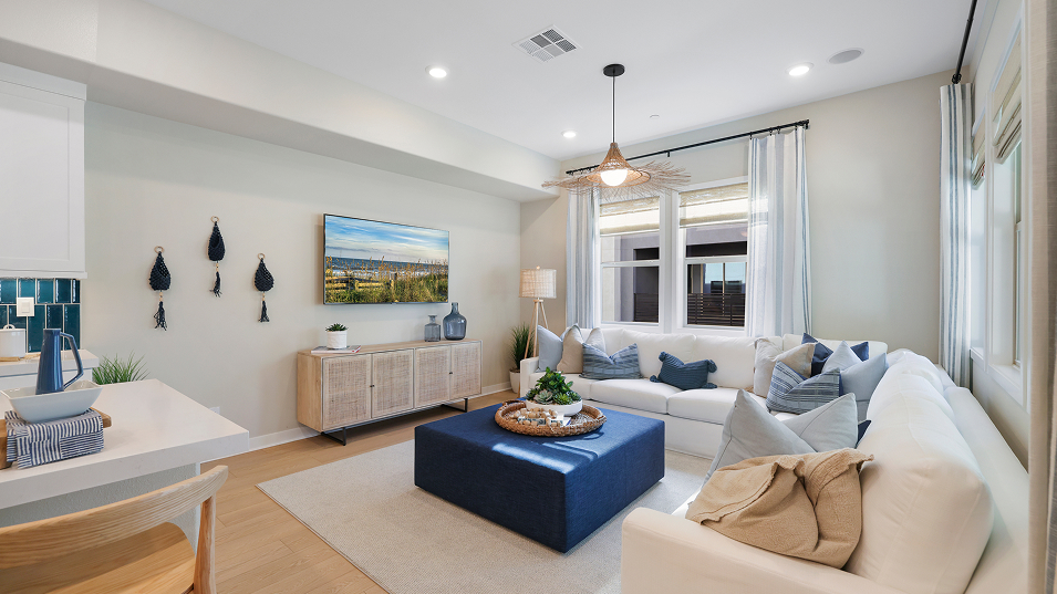 Vista Metro Heights Res2 X Living 1of3 F2