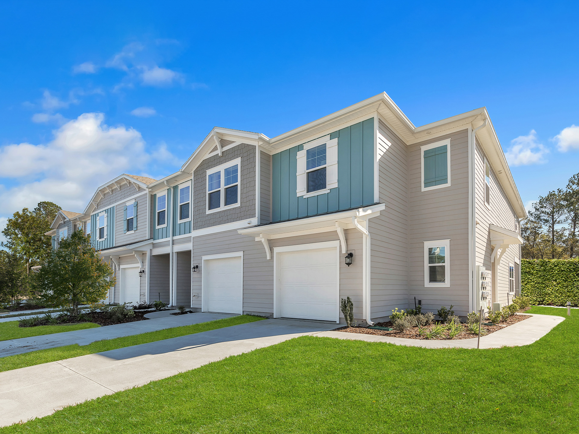 Longbay Townhomes Lincoln Exterior 1of3 (1) 2 (5)