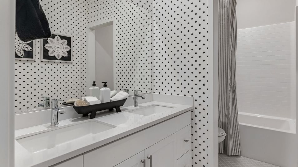 Residence 3 Bathroom 2