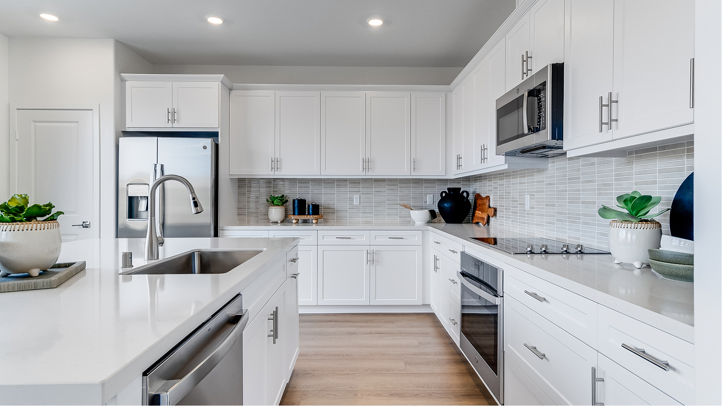 Glennview Springhill Res2 Kitchen 3of3 F1