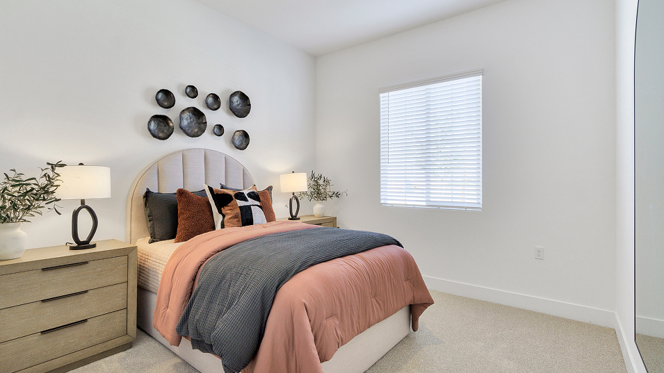 5012 Moonlight Bed3 1of2 F1 Base2