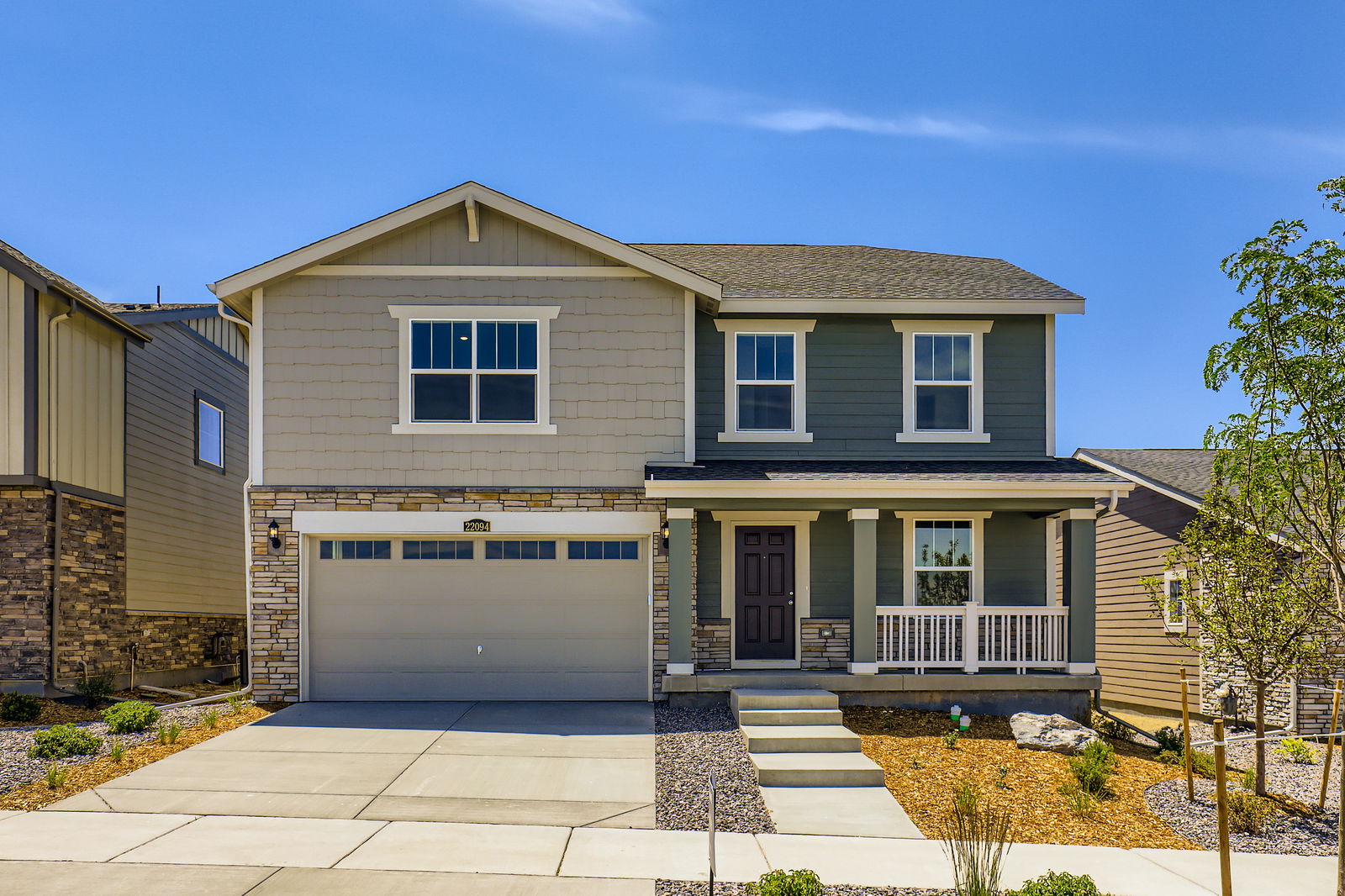 22094 E 39th Ave Exterior Front