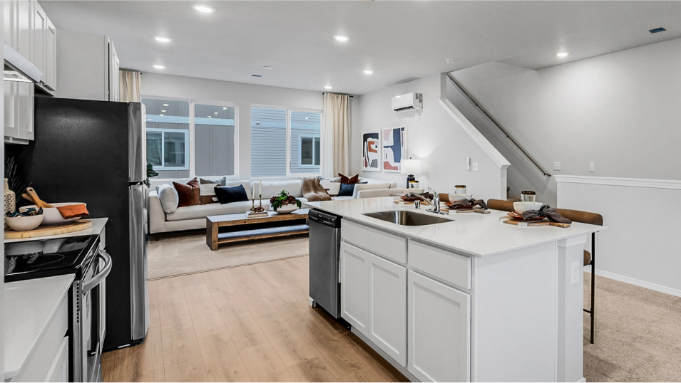 1684 Yarrow Kitchen 3of4 F2
