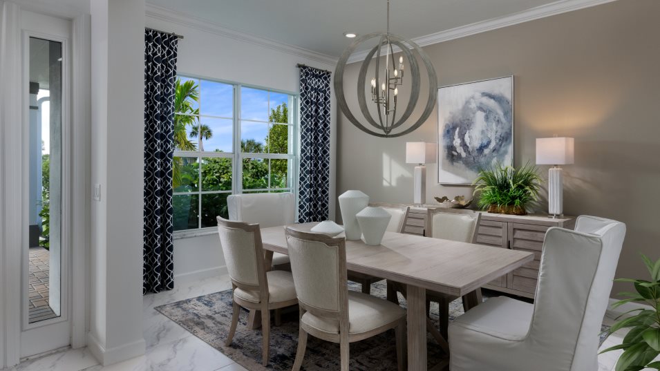 Broadleaf dining room