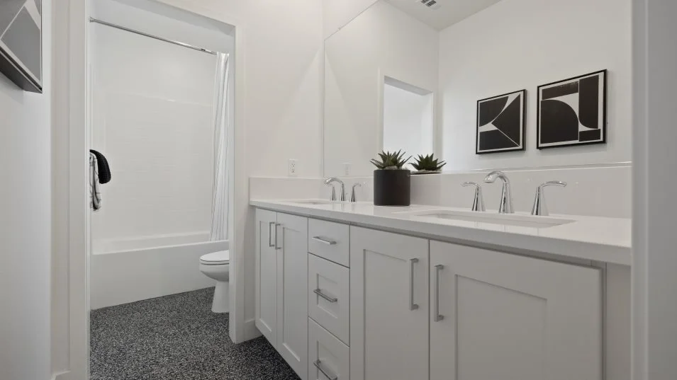 Portia 2 Bathroom 2