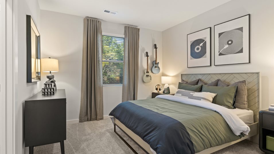 Winston Bedroom 4