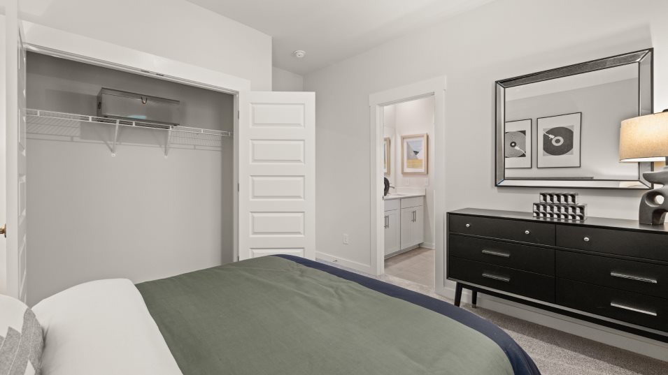 Winston Bedroom 4