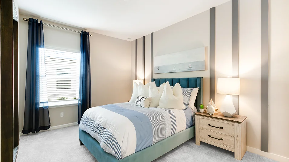 2106 Charle II Bed3 1of2 F1