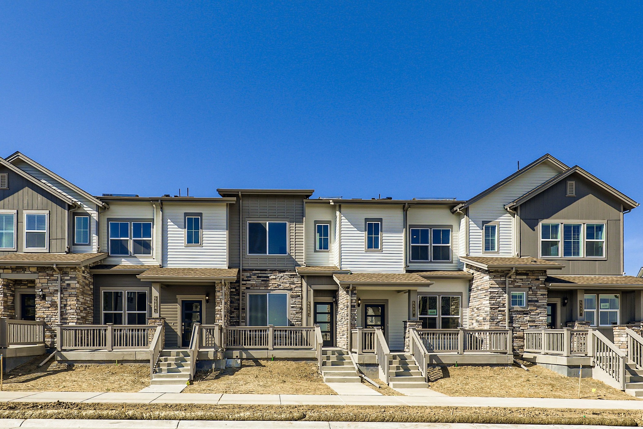 6688 E 149th Ave #3 Exterior Front