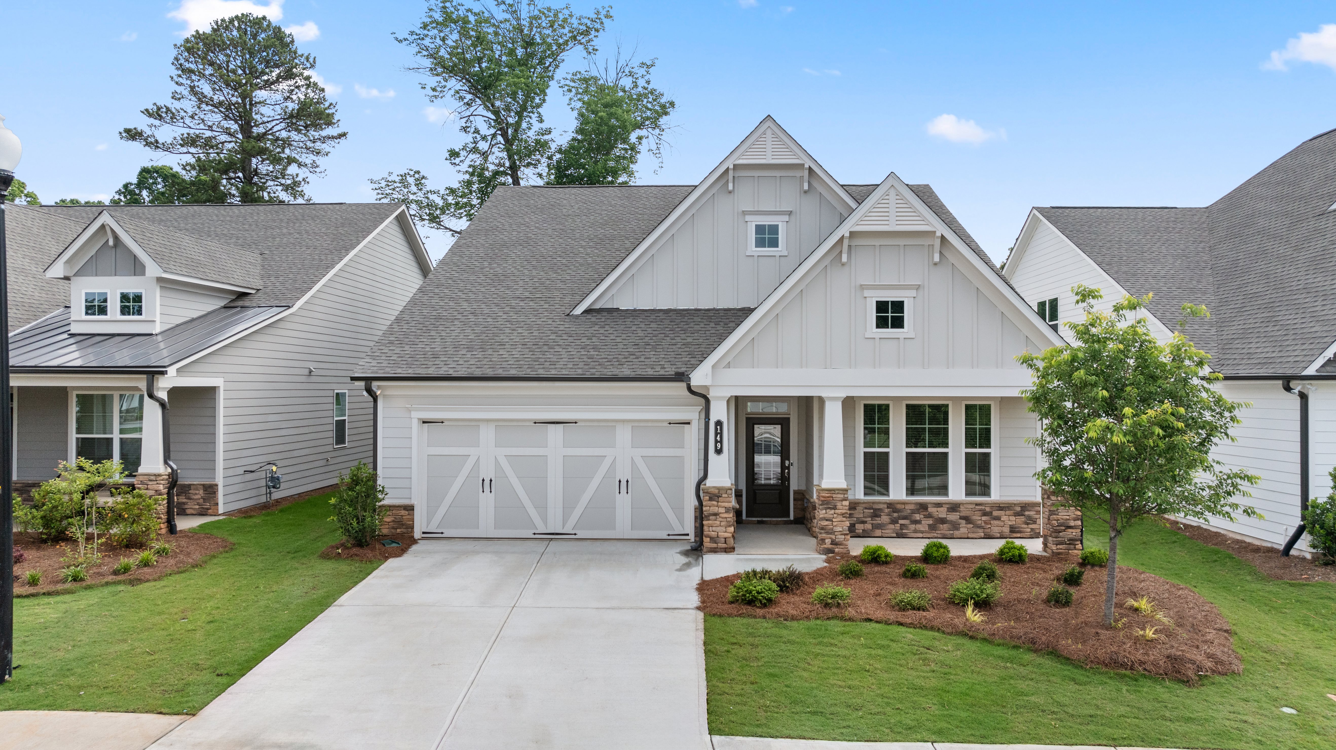 Image: Exterior of home in Hickory Bluffs community
