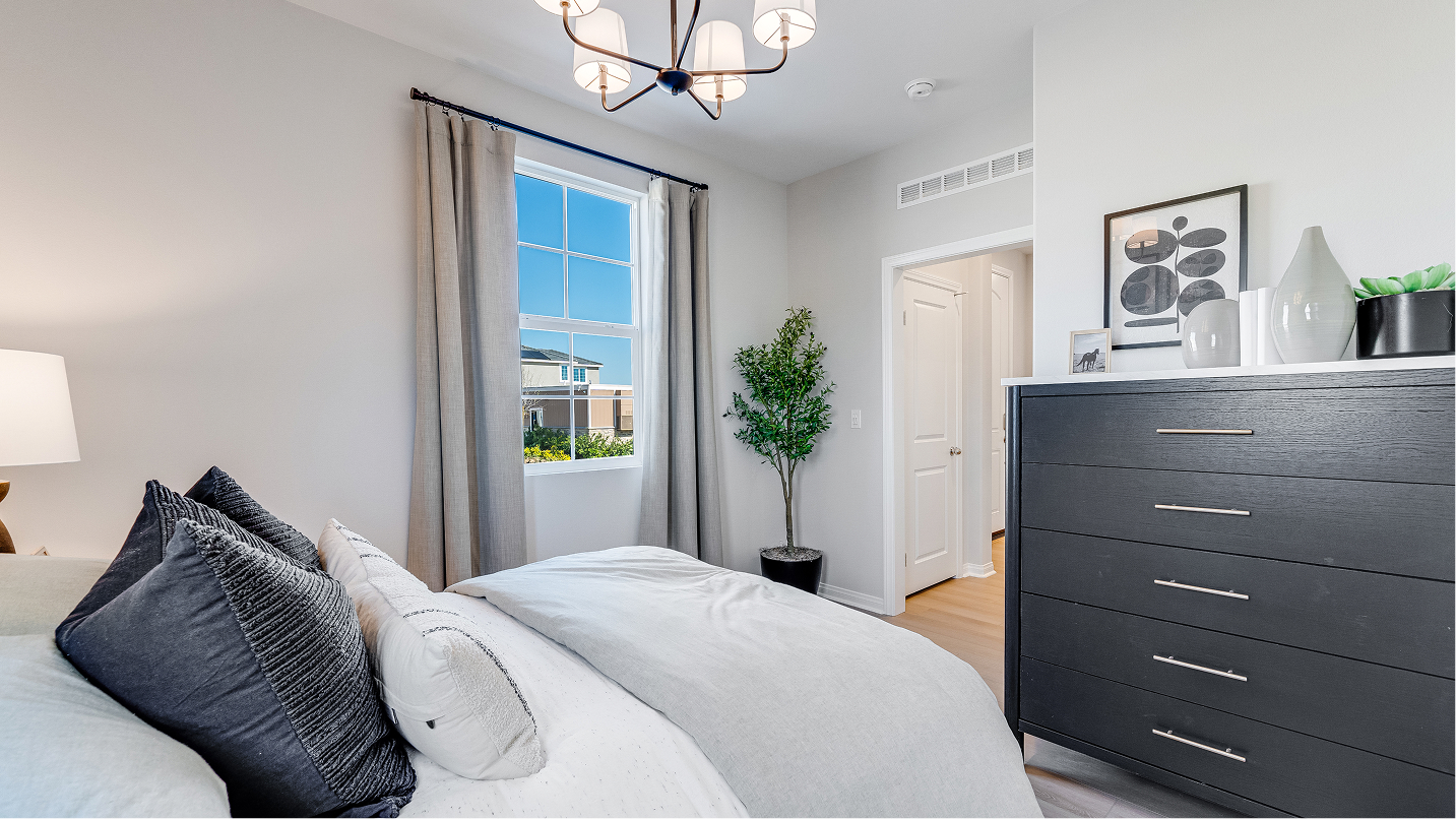 Tailwind Renaissance Res3 Bed4 2of2 F1