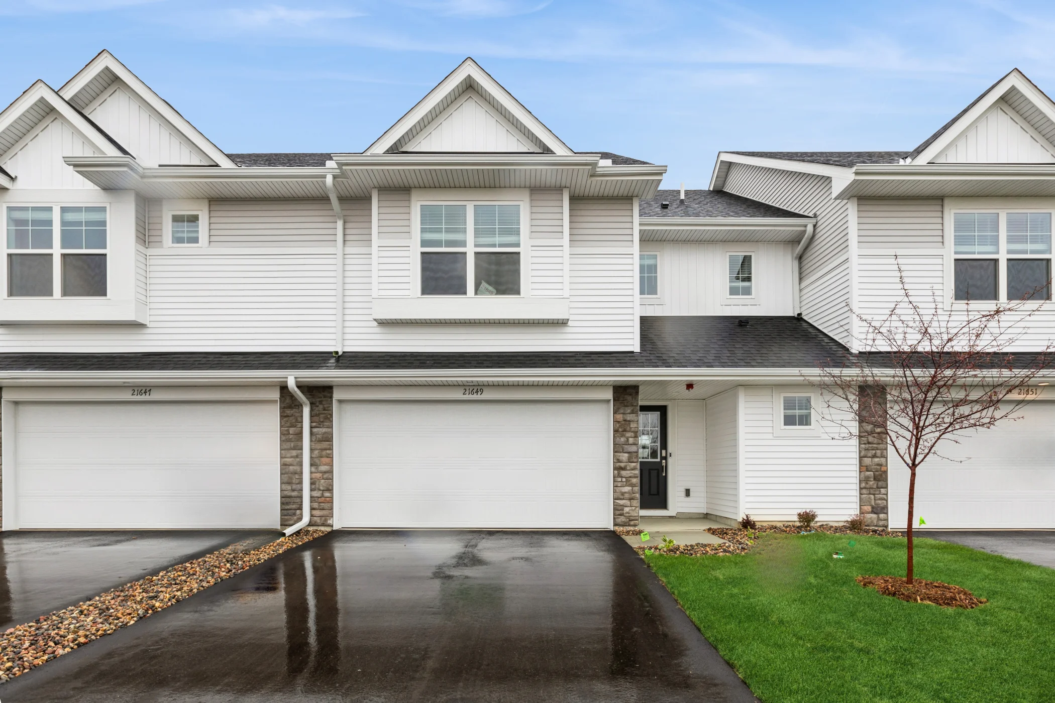 01 21649 Magnolia Way 57 Front View Hi Res   Edited