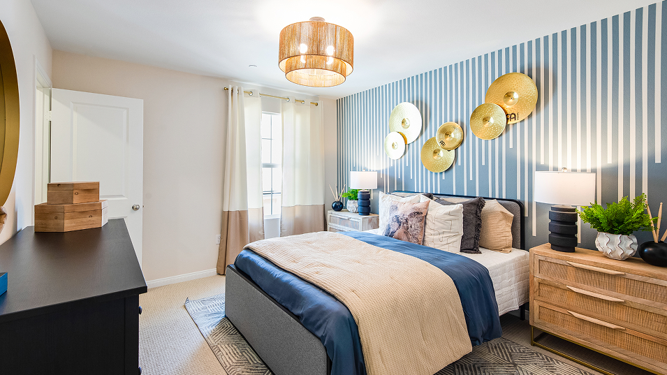 Runway Renaissance Res3 Bed2 1of3 F2