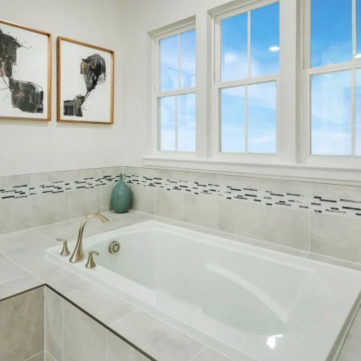 Harlow II Owners Bathroom