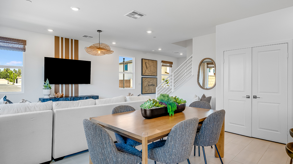 Copperstone Springhill Res1 Dining 1of2 F1