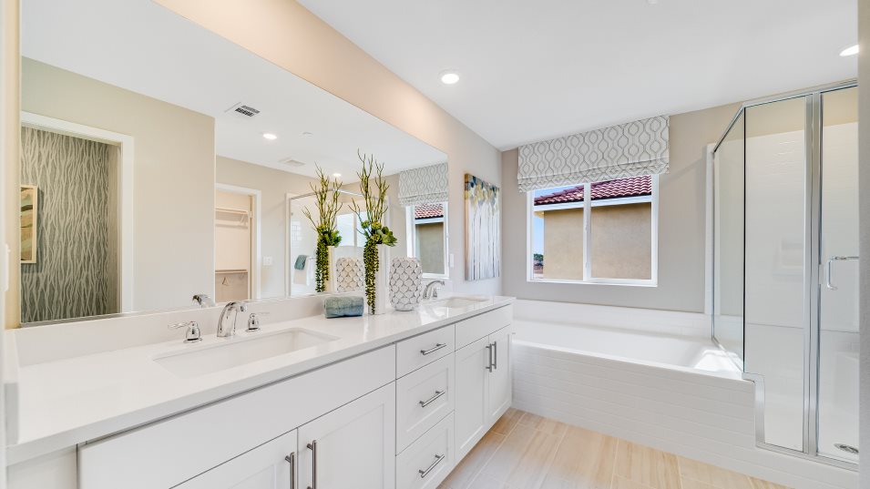 Sierra Crest Groves Res 2 owners bath